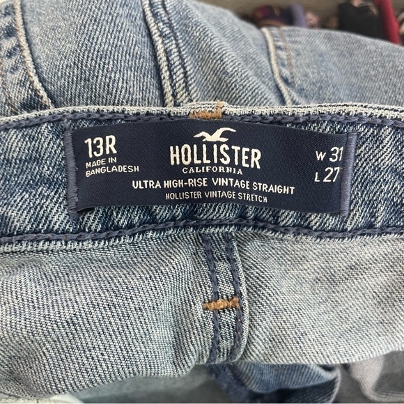 Hollister Ultra High Rise Vintage Straight Jeans - Picture 5 of 7